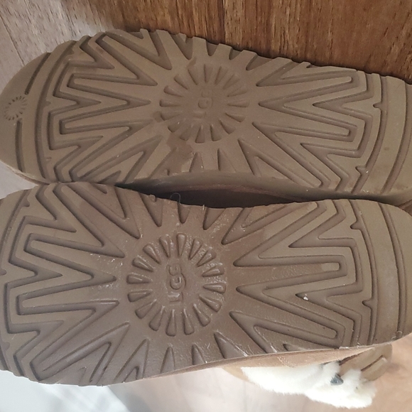 Ugg boots - Picture 6 of 8